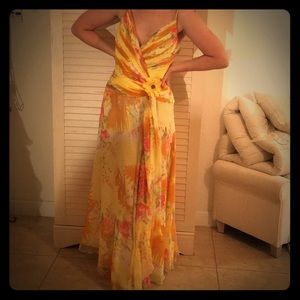 Floral dress yellow.